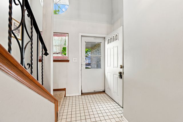 875 N Tamarac Boulevard, Addison, IL 60101