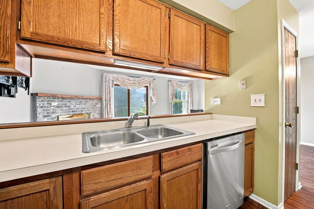 875 N Tamarac Boulevard, Addison, IL 60101