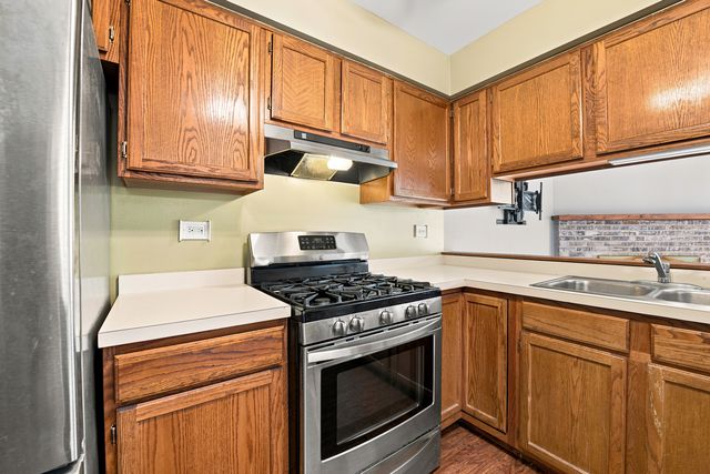875 N Tamarac Boulevard, Addison, IL 60101