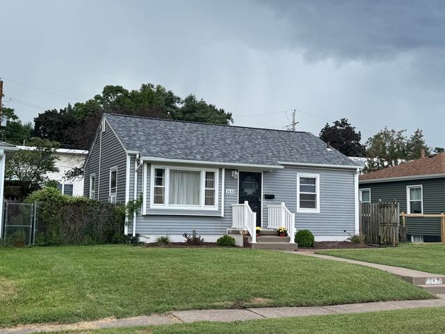 2652 Whitewood Avenue, Davenport, IA 52802