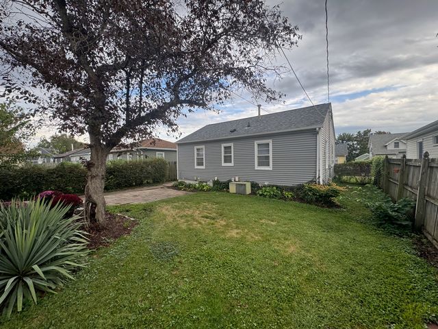2652 Whitewood Avenue, Davenport, IA 52802