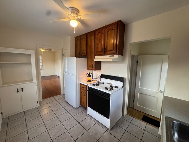 2652 Whitewood Avenue, Davenport, IA 52802