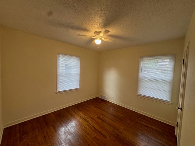 2652 Whitewood Avenue, Davenport, IA 52802