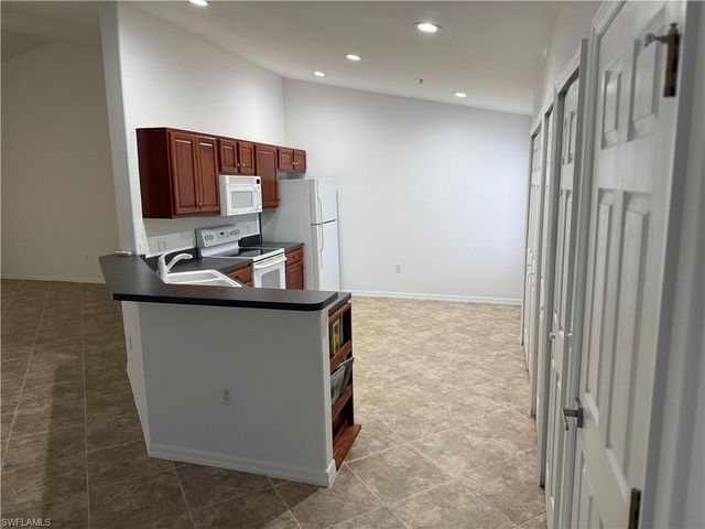 1345 Henley ST # 705, Naples, FL 34105