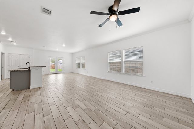 501 Avenue A, Moody, TX 76557