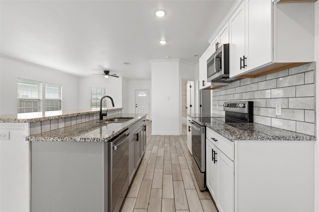 501 Avenue A, Moody, TX 76557