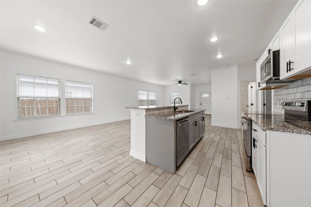 501 Avenue A, Moody, TX 76557
