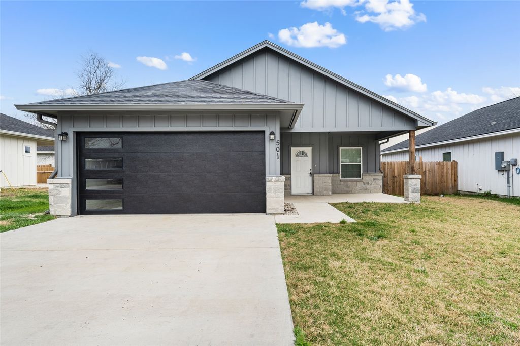 501 Avenue A, Moody, TX 76557