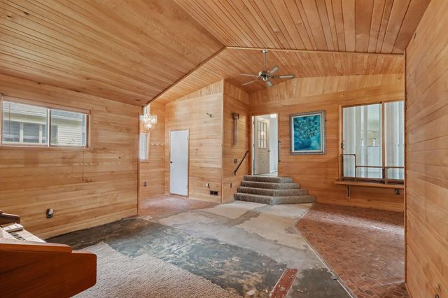 8153 W Long Lake Drive, Pavilion Twp, MI 49048