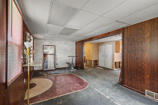 8153 W Long Lake Drive, Pavilion Twp, MI 49048