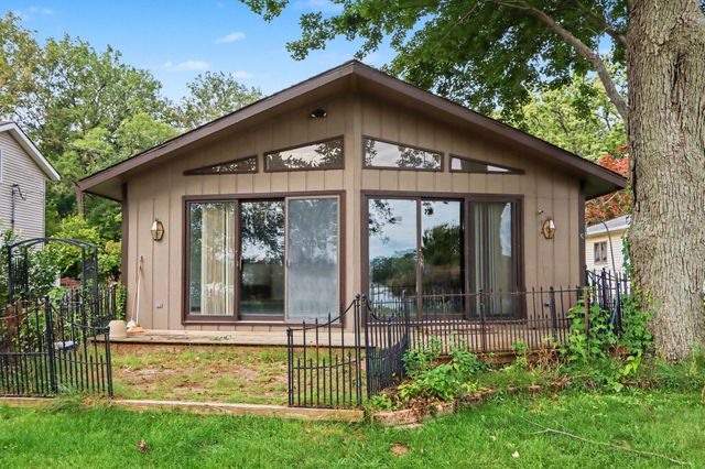 8153 W Long Lake Drive, Pavilion Twp, MI 49048