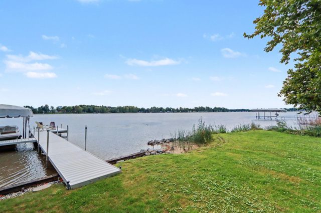 8153 W Long Lake Drive, Pavilion Twp, MI 49048