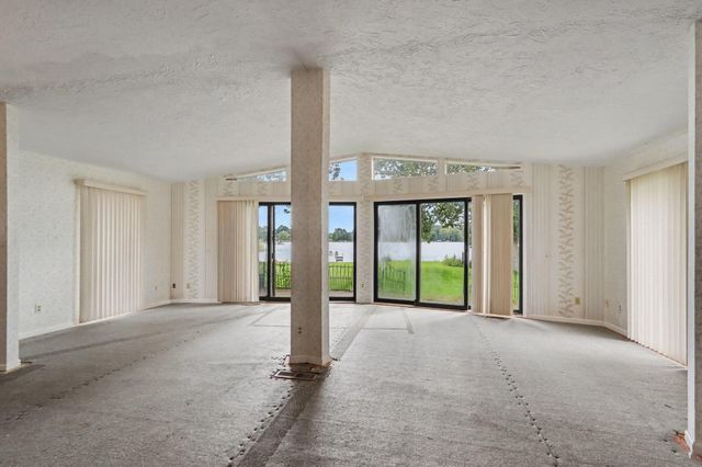 8153 W Long Lake Drive, Pavilion Twp, MI 49048