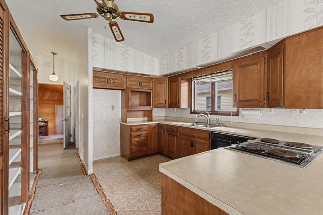 8153 W Long Lake Drive, Pavilion Twp, MI 49048