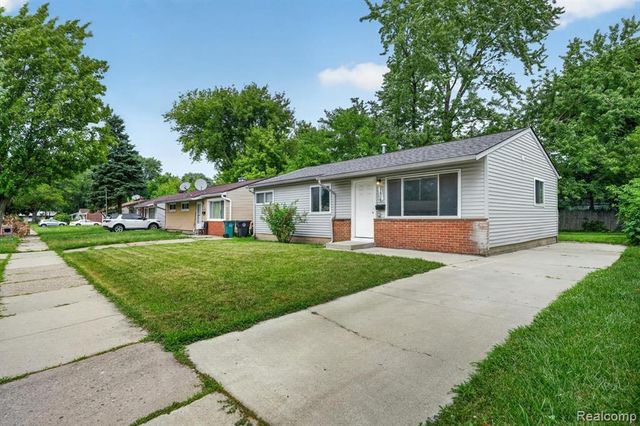 21910 Eastwood Street, Oak Park, MI 48237