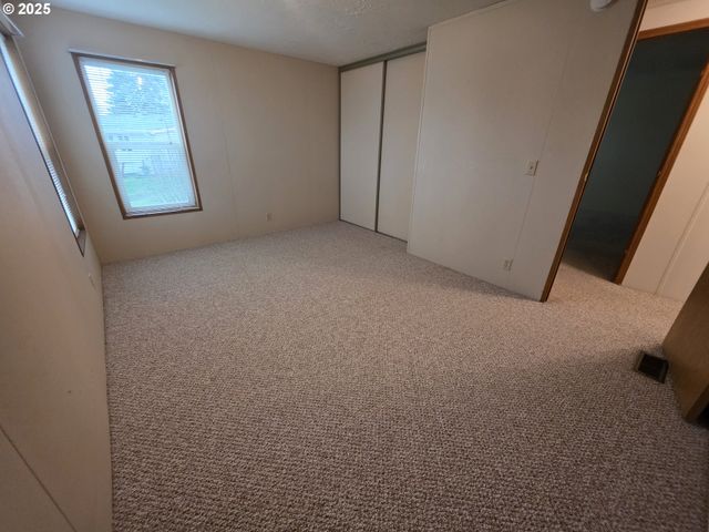 1506 PIONEER Cir, Forest Grove, OR 97116