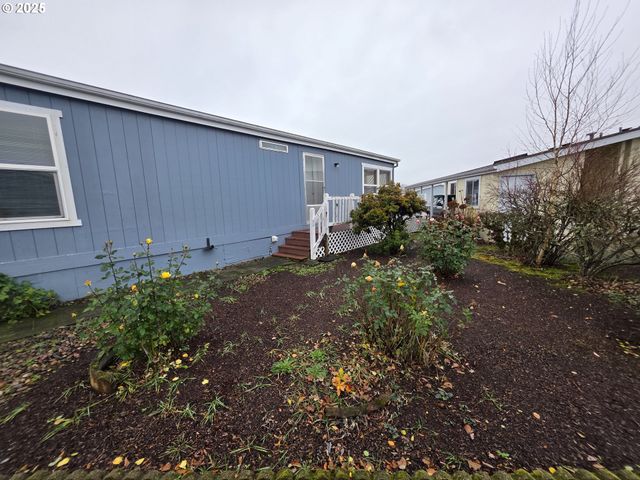 1506 PIONEER Cir, Forest Grove, OR 97116