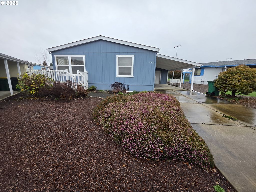 1506 PIONEER Cir, Forest Grove, OR 97116