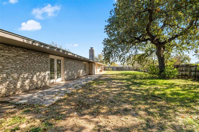 1401 Brazos ST, Marble Falls, TX 78654