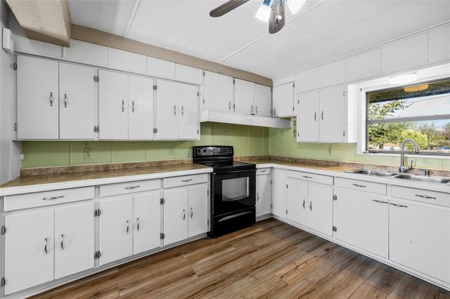 1401 Brazos ST, Marble Falls, TX 78654