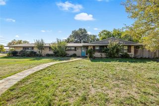 1401 Brazos ST, Marble Falls, TX 78654