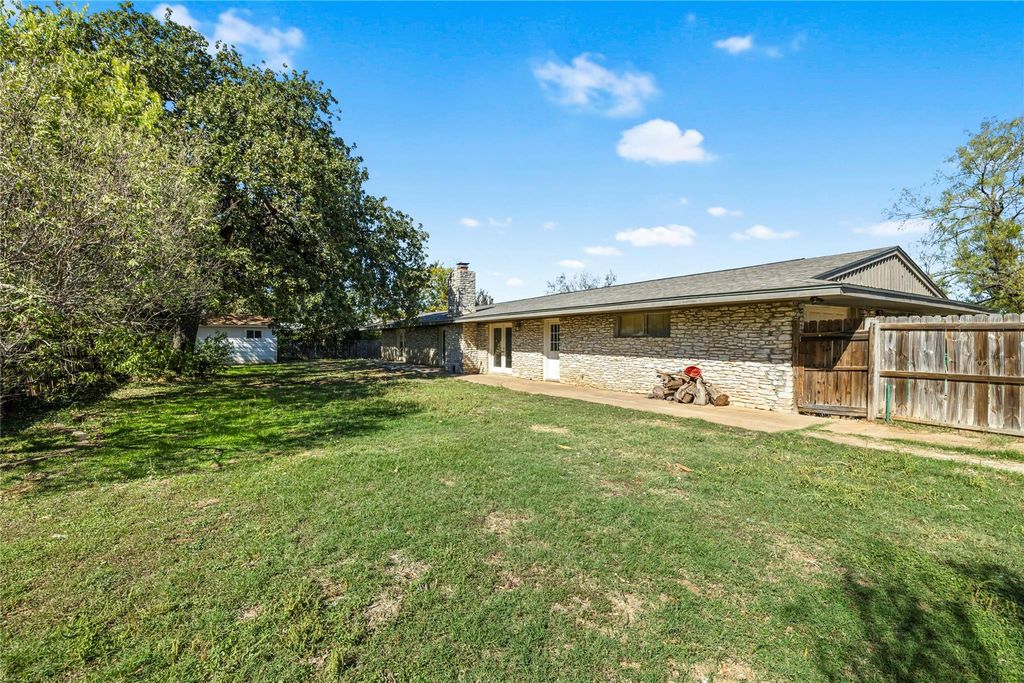 1401 Brazos ST, Marble Falls, TX 78654