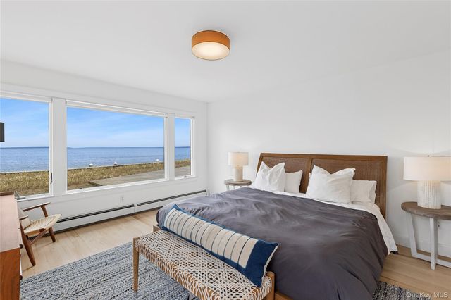 10 Barrett Drive, Hampton Bays, NY 11946