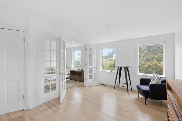 10 Barrett Drive, Hampton Bays, NY 11946