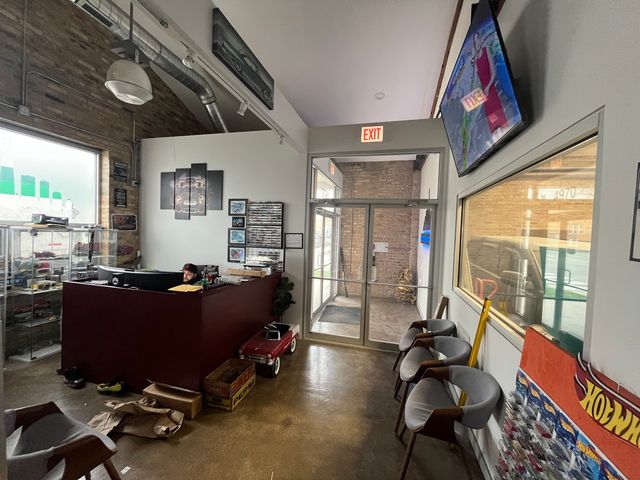 4970 N Elston Avenue, Chicago, IL 60630