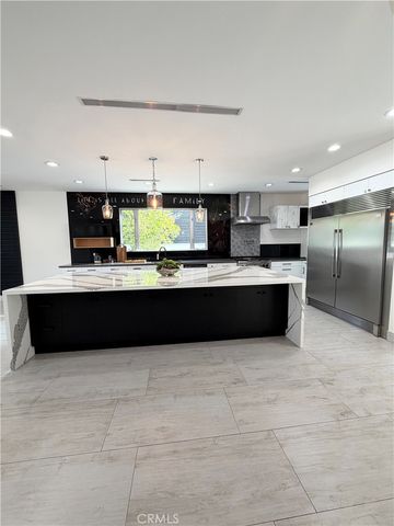 7067 Middlesbury Ridge Cir, West Hills, CA 91307