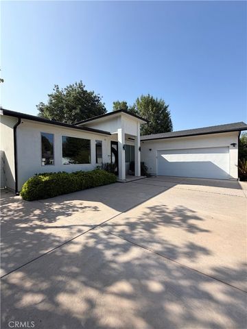 7067 Middlesbury Ridge Cir, West Hills, CA 91307