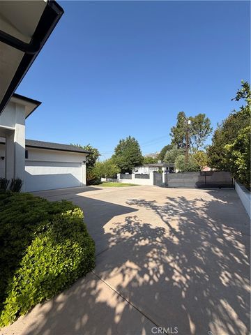 7067 Middlesbury Ridge Cir, West Hills, CA 91307