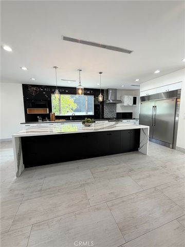7067 Middlesbury Ridge Cir, West Hills, CA 91307