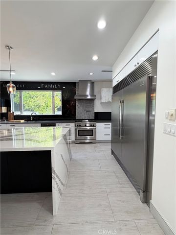 7067 Middlesbury Ridge Cir, West Hills, CA 91307