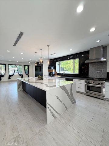 7067 Middlesbury Ridge Cir, West Hills, CA 91307