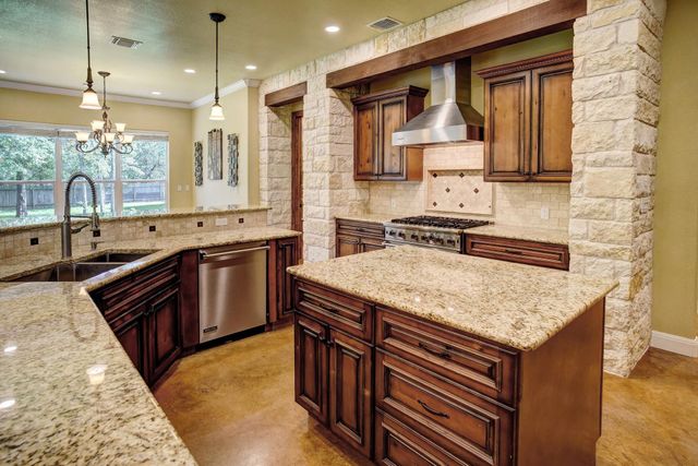 115 Pine Point CV, Elgin, TX 78621