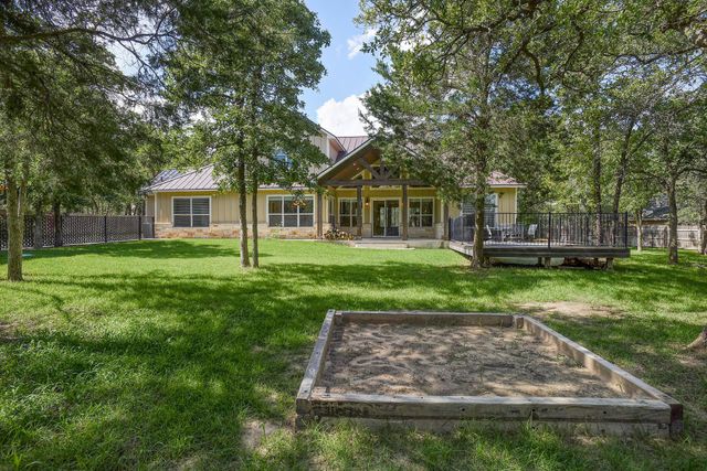 115 Pine Point CV, Elgin, TX 78621