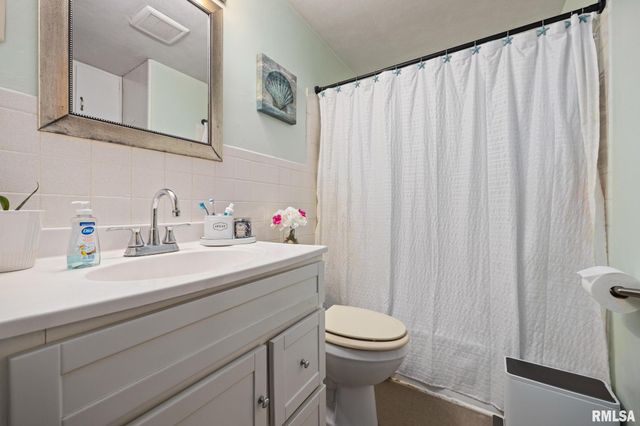 508 W KELLAR Parkway, Peoria, IL 61614