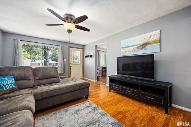 508 W KELLAR Parkway, Peoria, IL 61614