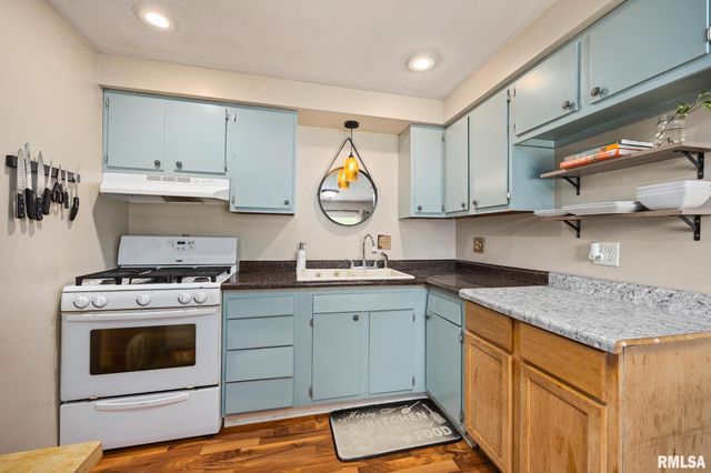 508 W KELLAR Parkway, Peoria, IL 61614