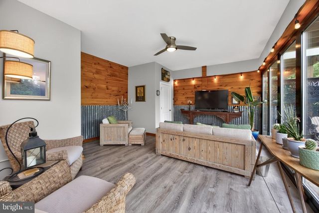 133 MOIR AVE, Conshohocken, PA 19428