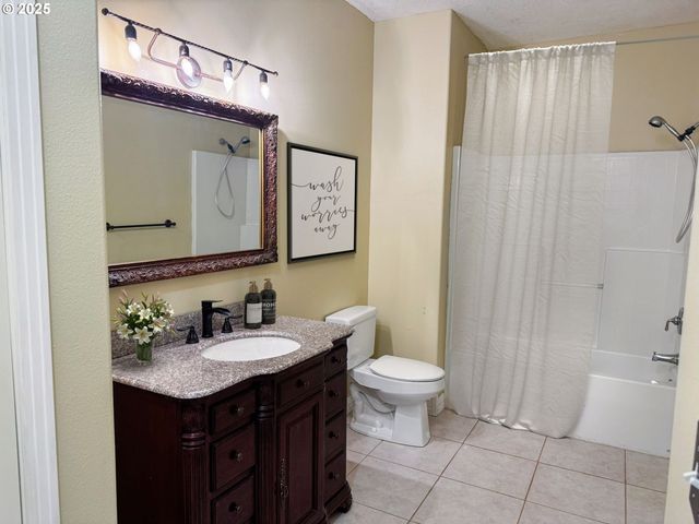 13728 Sw 130TH Pl, Portland, OR 97223