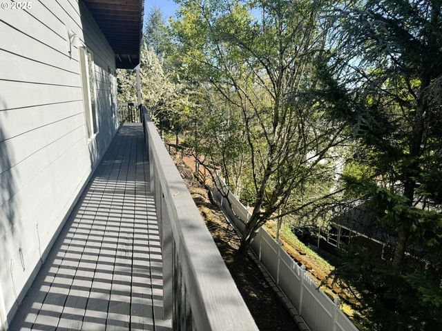 13728 Sw 130TH Pl, Portland, OR 97223