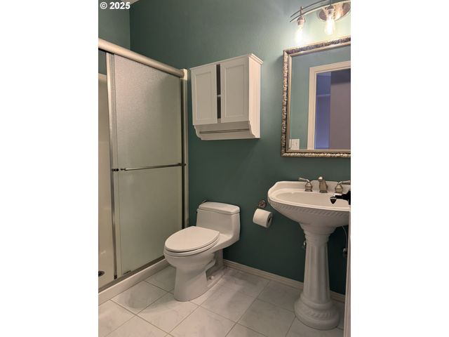 13728 Sw 130TH Pl, Portland, OR 97223