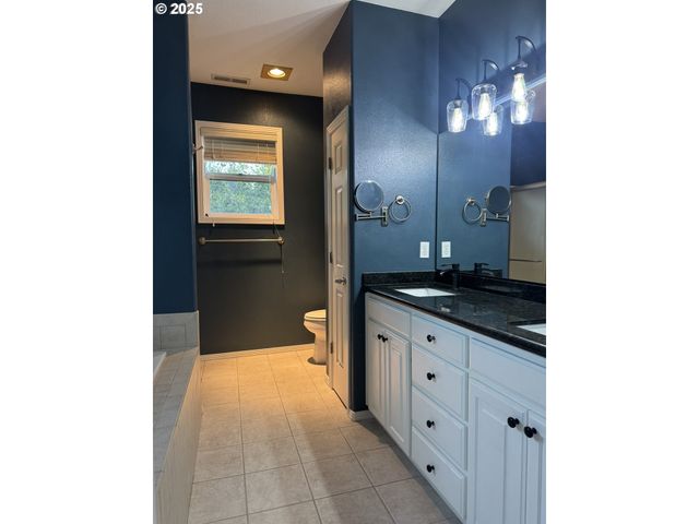 13728 Sw 130TH Pl, Portland, OR 97223