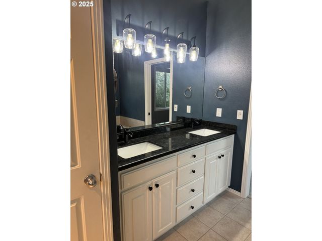 13728 Sw 130TH Pl, Portland, OR 97223