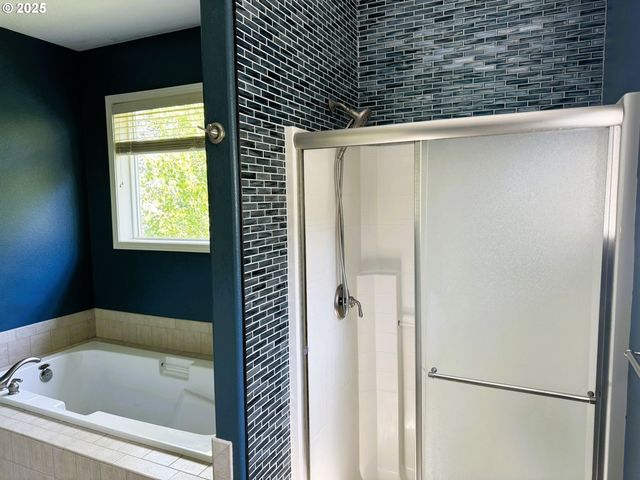 13728 Sw 130TH Pl, Portland, OR 97223