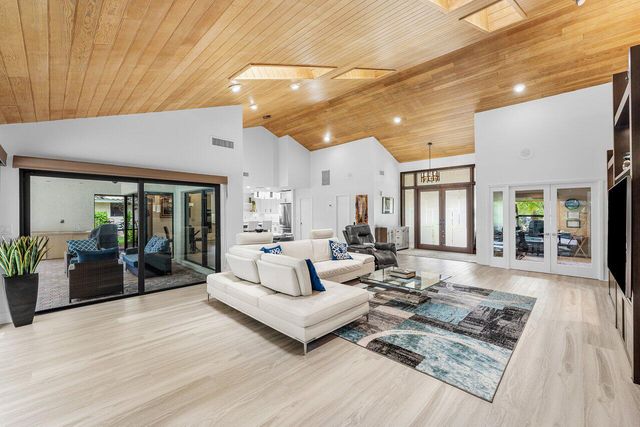 4382 White Cedar Lane, Delray Beach, FL 33445