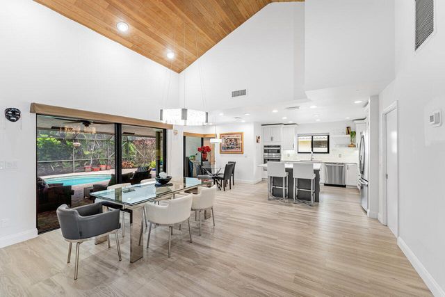 4382 White Cedar Lane, Delray Beach, FL 33445