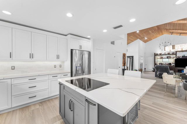 4382 White Cedar Lane, Delray Beach, FL 33445